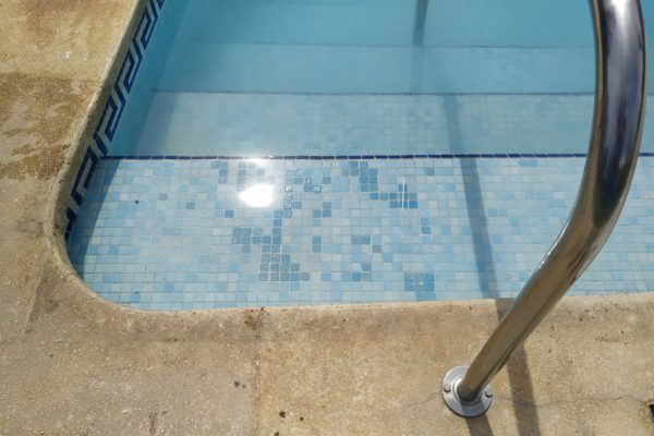 fondo piscina reparado sin vaciar